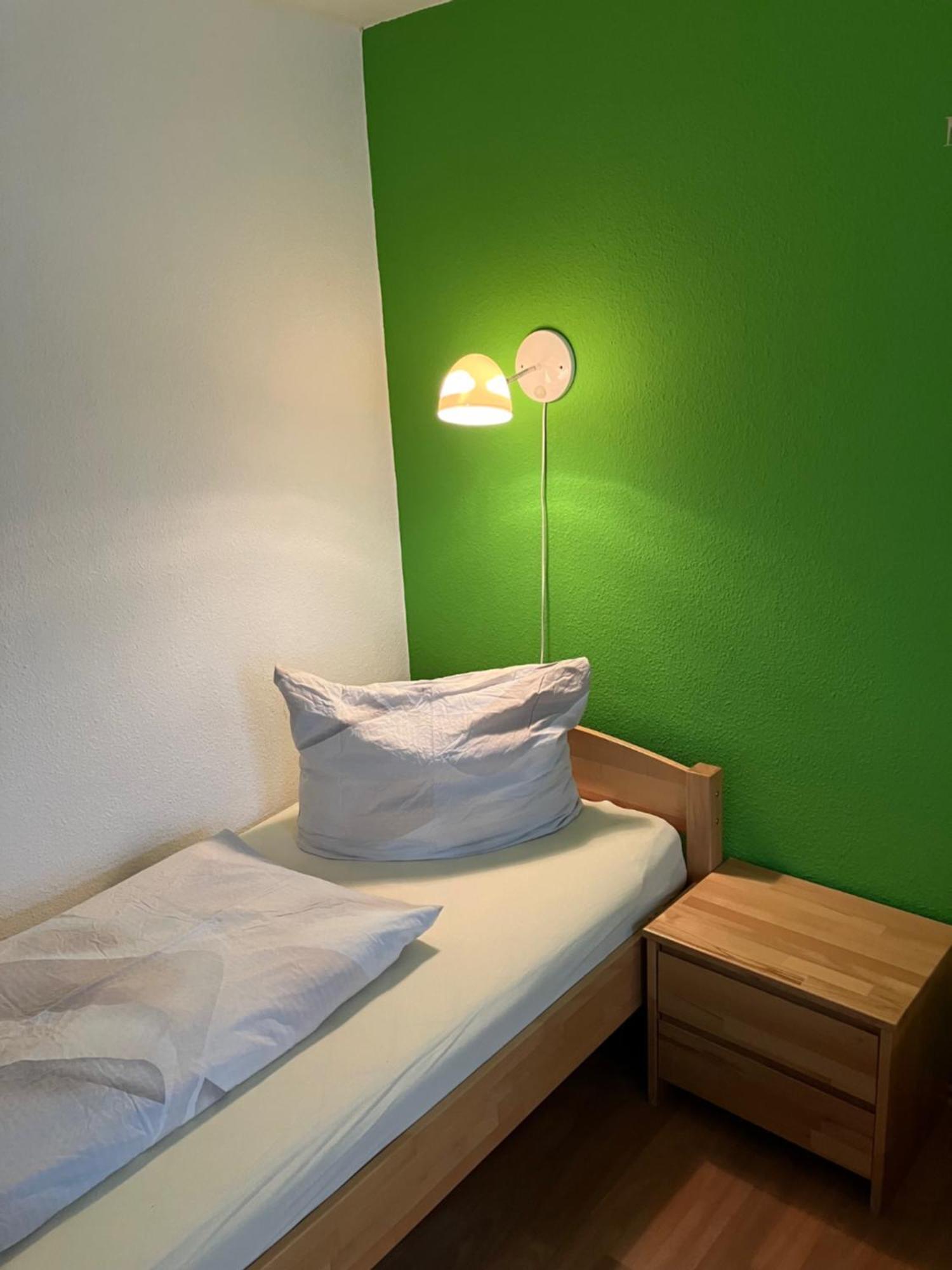 Ferienwohnung Morgensonne Am Kurpark Bad Berka - Parkplatz - Spielplatz - Wlan - 2 Schlafzimmer Ngoại thất bức ảnh